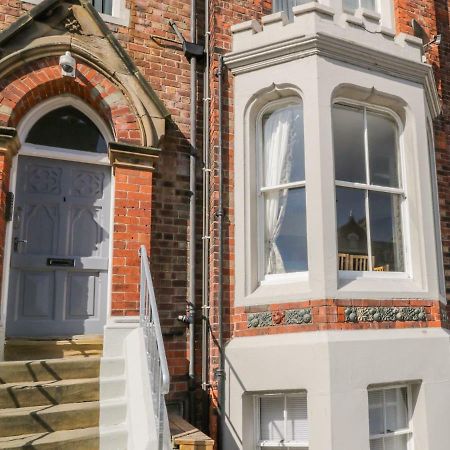 1 Church Square Whitby Exterior foto