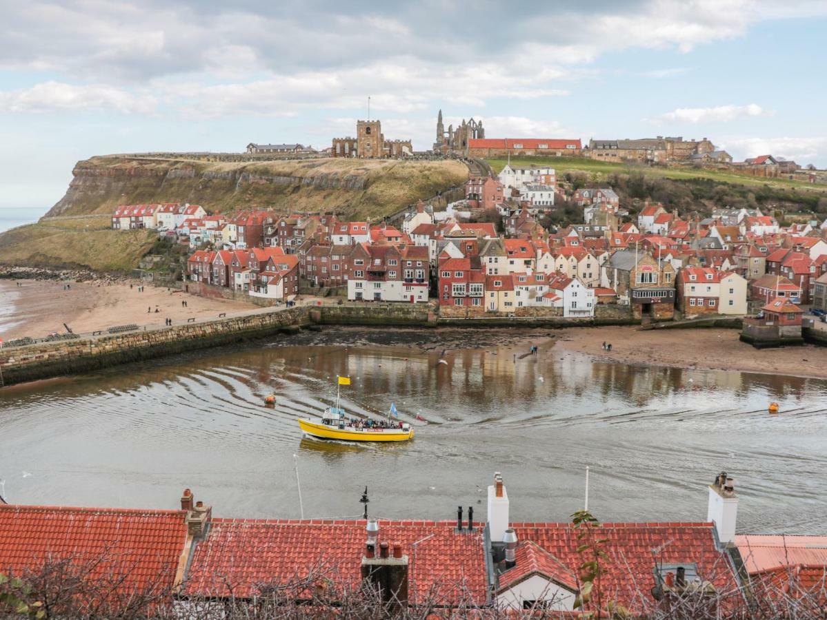 1 Church Square Whitby Exterior foto